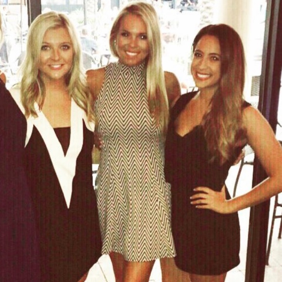 Monteau Chevron Print Sleeveless High Neck Dress - Picture 8 of 8